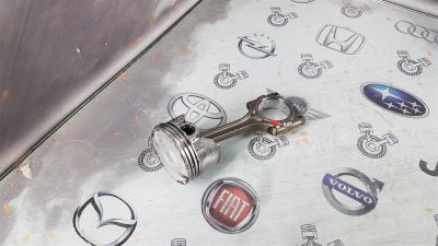 Лот: 23587850. Фото: 1. Шатун Mitsubishi Colt 4G15 MD312667... Двигатель и элементы двигателя