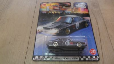 Лот: 18001932. Фото: 1. Hot Wheels Premium Boulevard Nissan... Автомоделизм