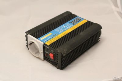 Лот: 9666528. Фото: 1. инвертор 12V - 220V 300W не включается. Электроприборы для автомобиля