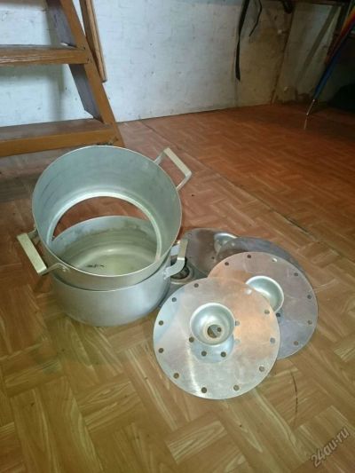 Лот: 5730263. Фото: 1. Мантушница. С 5 подставками. Сковороды и сотейники