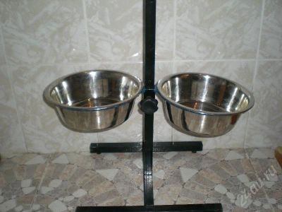 Лот: 414483. Фото: 1. Чашки с подставкой для собаки. Миски, лотки, наполнители