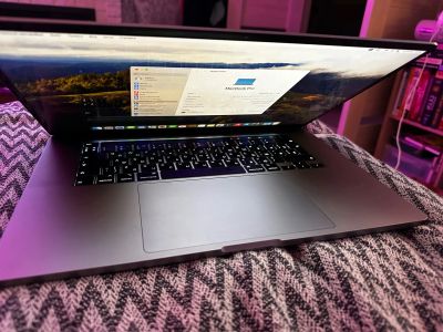 Лот: 24424710. Фото: 1. MacBook Pro 16 2019 16/512 (полосит... Ноутбуки