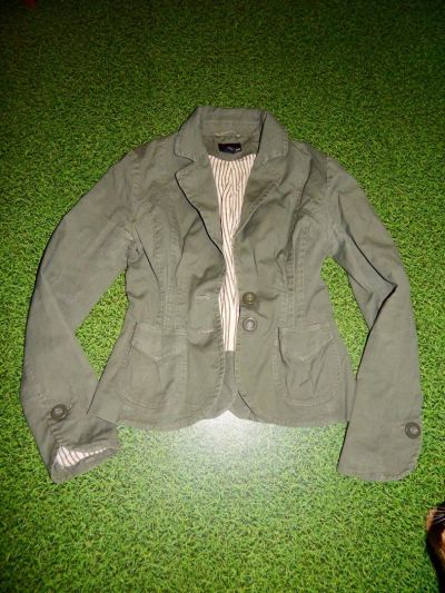 Лот: 11354481. Фото: 1. Пиджак (жакет) H&M хаки с контрастным... Пиджаки, жакеты, жилеты