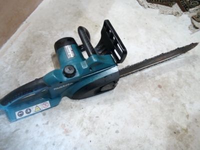 Лот: 12515090. Фото: 1. Цепная электропила Makita UC4020A. Электроинструмент