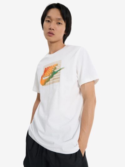 Лот: 22892359. Фото: 1. Футболка мужская Nike Futura... Другое (спортивная одежда)