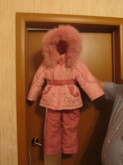 Лот: 3599053. Фото: 1. Зимний костюм "Donilo" на девочку... Костюмы, пиджаки, комбинезоны