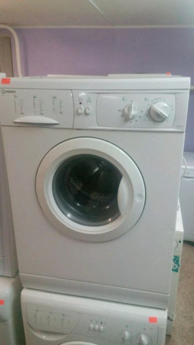 Лот: 4884590. Фото: 1. Стиральная машина Indesit WG824TP... Стиральные машины
