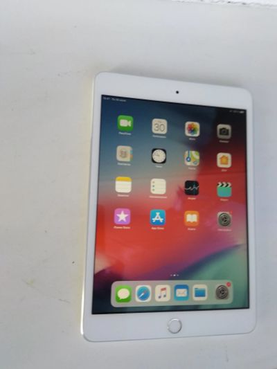 Лот: 11876910. Фото: 1. Ipad mini 3 16gb. Планшеты