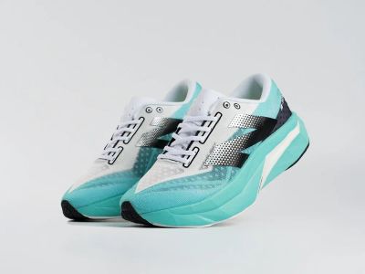 Лот: 25303042. Фото: 1. Кроссовки New Balance FuelCell... Кеды, кроссовки, слипоны