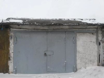 Лот: 2357342. Фото: 1. Бааальшой гараж в р-не Крастэц. Гаражи, парковочные места