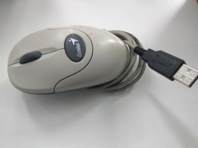 Лот: 13499431. Фото: 1. Мышь Genius USB. Клавиатуры и мыши