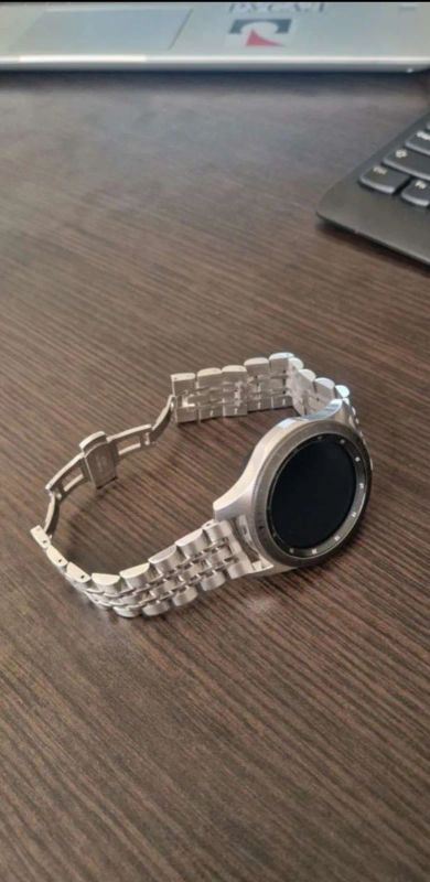 Лот: 20980760. Фото: 1. Часы Samsung galaxy watch 46mm. Смарт-часы, фитнес-браслеты, аксессуары