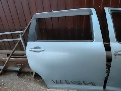 Лот: 19624730. Фото: 1. Дверь правая Toyota Wish. Кузов