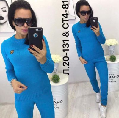 Лот: 11051704. Фото: 1. Костюм новый 42-44 теплый. Костюмы