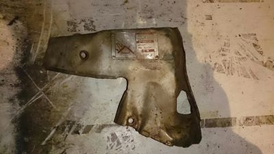 Лот: 9243084. Фото: 1. Защита выпускного коллектора Toyota... Двигатель и элементы двигателя
