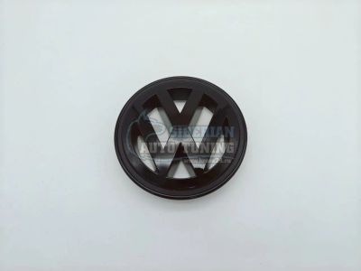 Лот: 25393335. Фото: 1. Эмблема Volkswagen Passat CC 2008-2017... Детали тюнинга