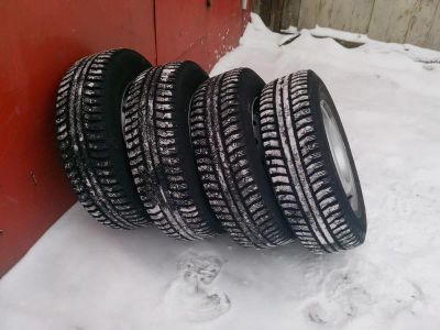 Лот: 3666465. Фото: 1. Комплект зимних шипованых колес... Шины на дисках