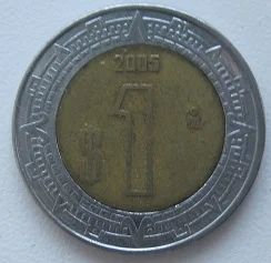 Лот: 18772893. Фото: 1. Мексика 1 песо 2005, с рубля. Америка