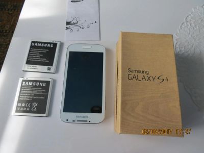 Лот: 9619825. Фото: 1. Две батареи и крышка для Samsung... Аккумуляторы