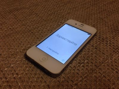 Лот: 6363914. Фото: 1. iPhone 4 8Gb белый РСТ б/у. Смартфоны