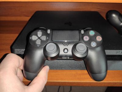 Лот: 15737831. Фото: 1. Sony Playstation 4 / PS4 / 1Tb... Игровые приставки, консоли