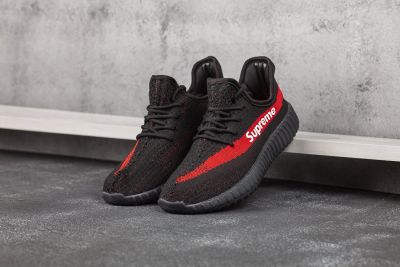 Лот: 10119678. Фото: 1. Adidas Yeezy 350 Boost v2 x Supreme. Кеды, кроссовки, слипоны