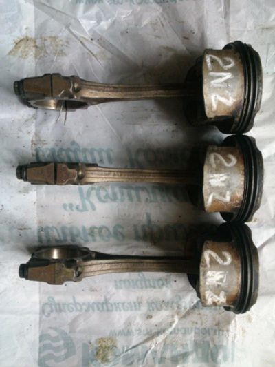 Лот: 11550478. Фото: 1. Поршень с шатуном 2NZ Toyota Corolla... Двигатель и элементы двигателя
