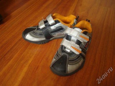 Лот: 465425. Фото: 1. Кроссовки почти не носили, размер... Другое (дети растут)