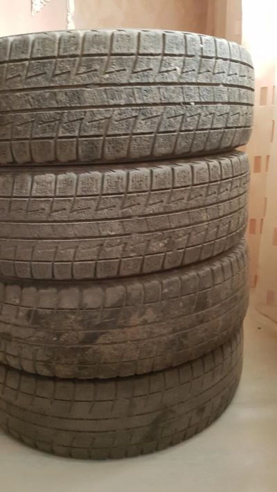 Лот: 10374093. Фото: 1. Шины зимние Bridgestone R13 (цена... Шины