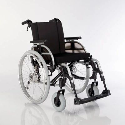 Лот: 9351781. Фото: 1. Кресло-коляска для инвалидов с... Реабилитация, уход за больными