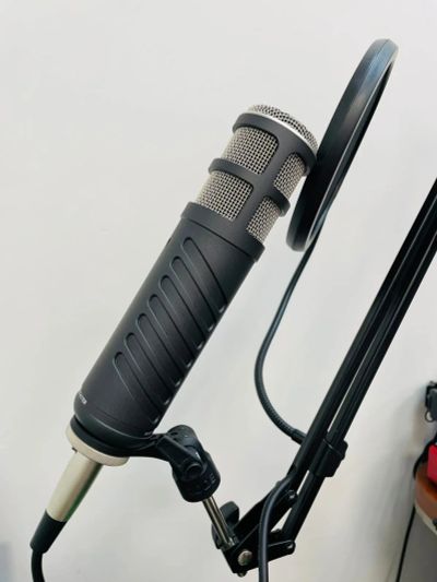 Лот: 18446748. Фото: 1. Динамический микрофон Rode Procaster. Студийные микрофоны, радиомикрофоны и радиосистемы