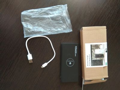 Лот: 10678062. Фото: 1. Power bank с беспроводной зарядкой... Зарядные устройства, блоки питания, адаптеры сетевые для смартфонов