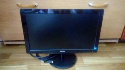 Лот: 9599780. Фото: 1. Монитор Philips 196V3L 18.5... ЖК-мониторы
