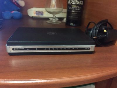 Лот: 7825039. Фото: 1. Продам VPN router Dlink DIR 130. Маршрутизаторы (роутеры)