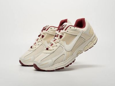 Лот: 24974075. Фото: 1. Кроссовки Nike Air Zoom Vomero... Кеды, кроссовки, слипоны