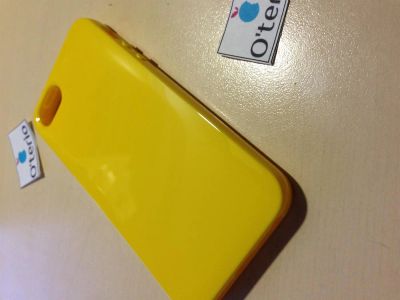 Лот: 3770541. Фото: 1. Жёлтый силиконовый чехол для iPhone... Чехлы, бамперы