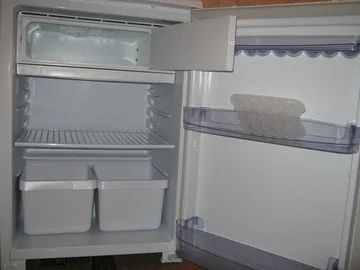 Лот: 6988176. Фото: 1. Холодильник Бирюса 8. Холодильники, морозильные камеры