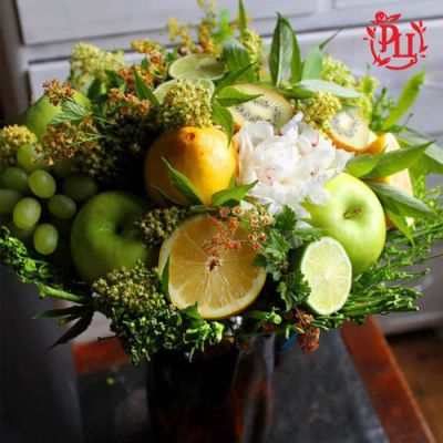 Лот: 15496804. Фото: 1. Фруктовый букет "Вкусная весна... Букеты из конфет, игрушек
