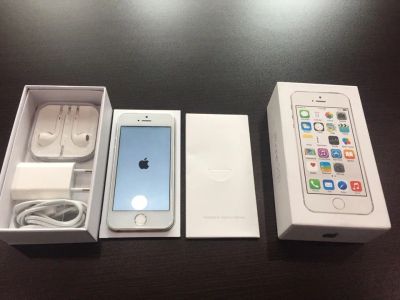 Лот: 10227194. Фото: 1. Apple iPhone (Айфон) 5s 16gb silver... Смартфоны