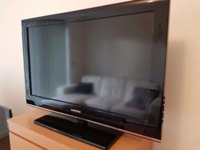 Лот: 21440451. Фото: 1. Телевизор Samsung 32" FullHD 1920... Телевизоры