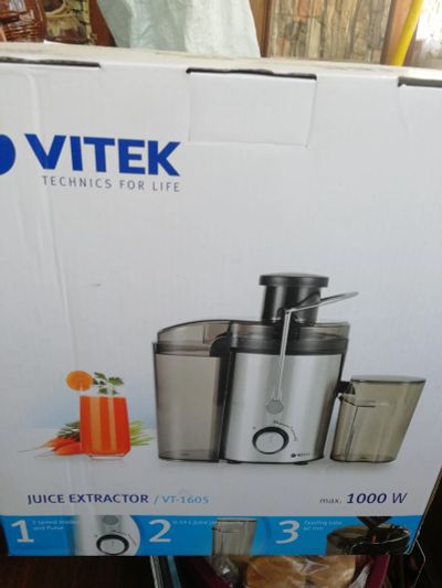 Лот: 25091770. Фото: 1. Соковыжималка vitek. Кухонная