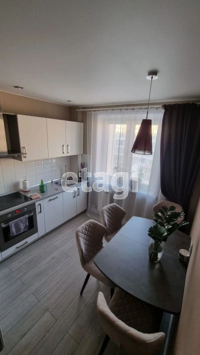 Лот: 25736852. Фото: 1. 3-комн. квартира , Красноярск... Квартиры, студии