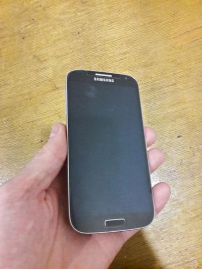 Лот: 8323950. Фото: 1. Samsung galaxy s4 black edition. Смартфоны