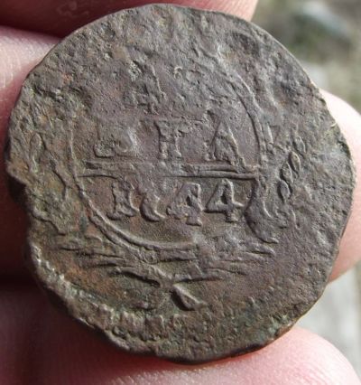 Лот: 11507791. Фото: 1. Очень интересная денга 1744 года... Россия до 1917 года