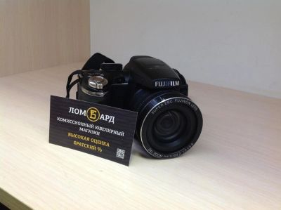Лот: 11169851. Фото: 1. Фотоаппарат Fujifilm FinePix S4200... Цифровые компактные