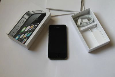 Лот: 7153755. Фото: 1. iPhone 4s 8gb. Смартфоны