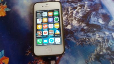 Лот: 11445204. Фото: 1. Iphone 4s 16gb. Смартфоны