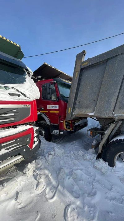 Лот: 24574723. Фото: 1. Самосвал VOLVO FM TRUCK 6X6 БЦМ-53. Автомобили