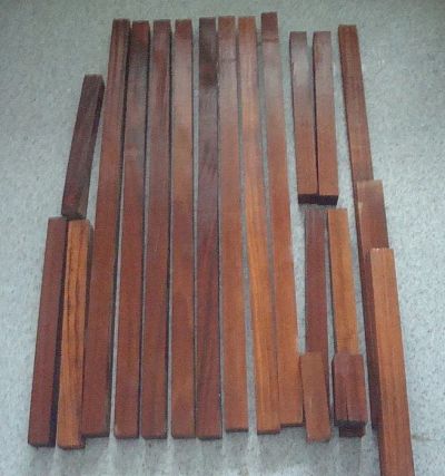 Лот: 25373631. Фото: 1. бруски красного дерева. Краски, лаки, растворитель