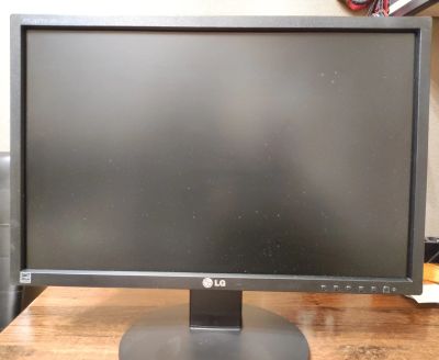 Лот: 25395046. Фото: 1. Монитор LG E2210T 1680 x 1050... ЖК-мониторы